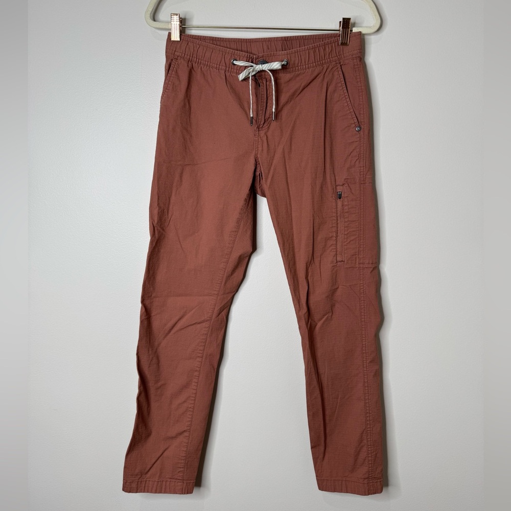 Vuori Women's Straight Leg Pants in Rust